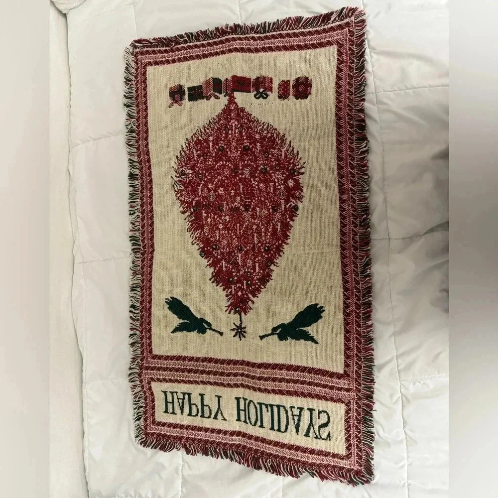 Vintage Christmas Happy Holidays Throw Blanket Tapestry Wall Hanging TableRunner - Picture 5 of 9